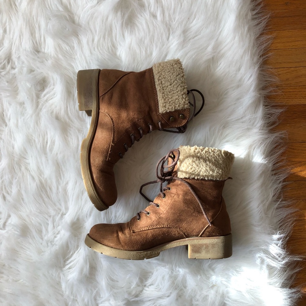 Winter combat fuzzy tan boots